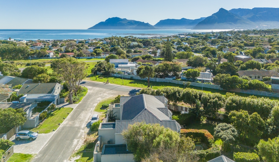 3 Bedroom Property for Sale in Kommetjie Western Cape